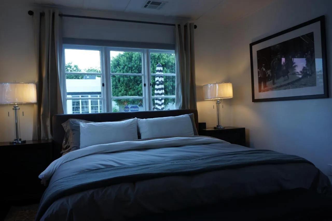 Amin Casa Palm Springs Hotel